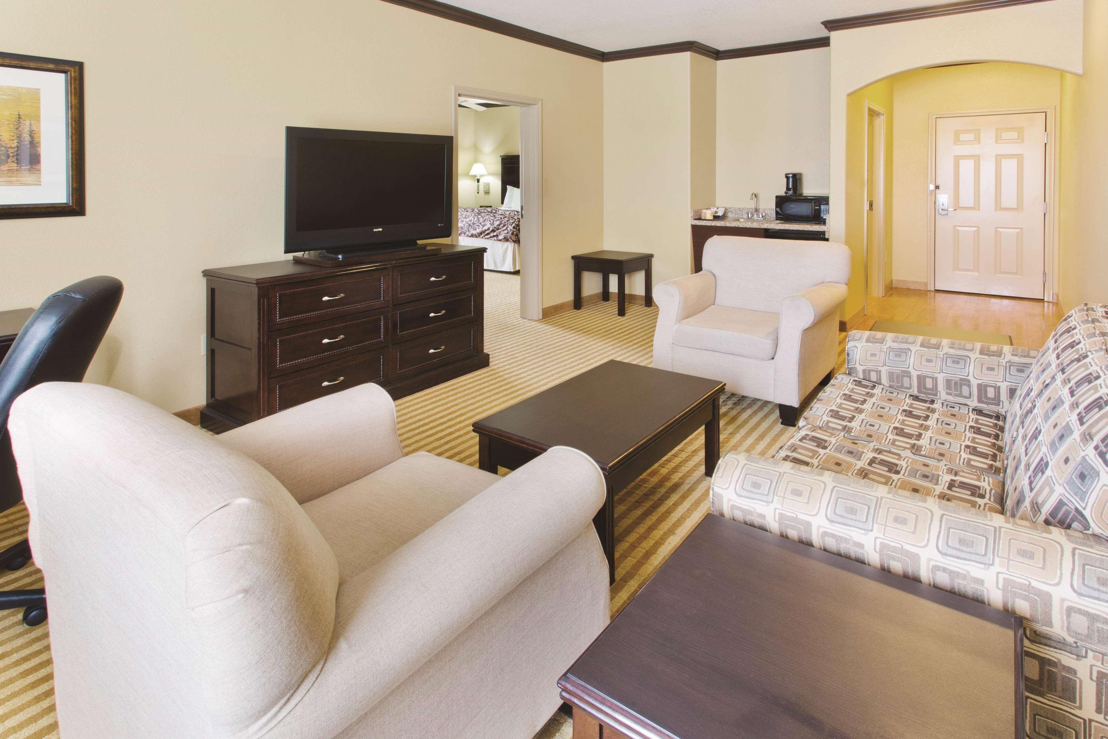 La Quinta Inn And Suites By Wyndham - Шертц Екстер'єр фото