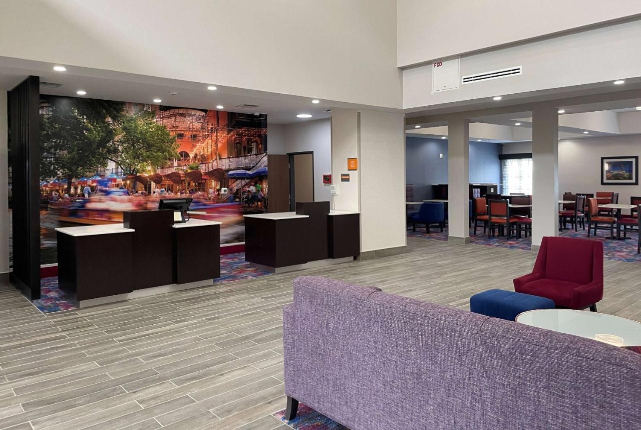 La Quinta Inn And Suites By Wyndham - Шертц Екстер'єр фото