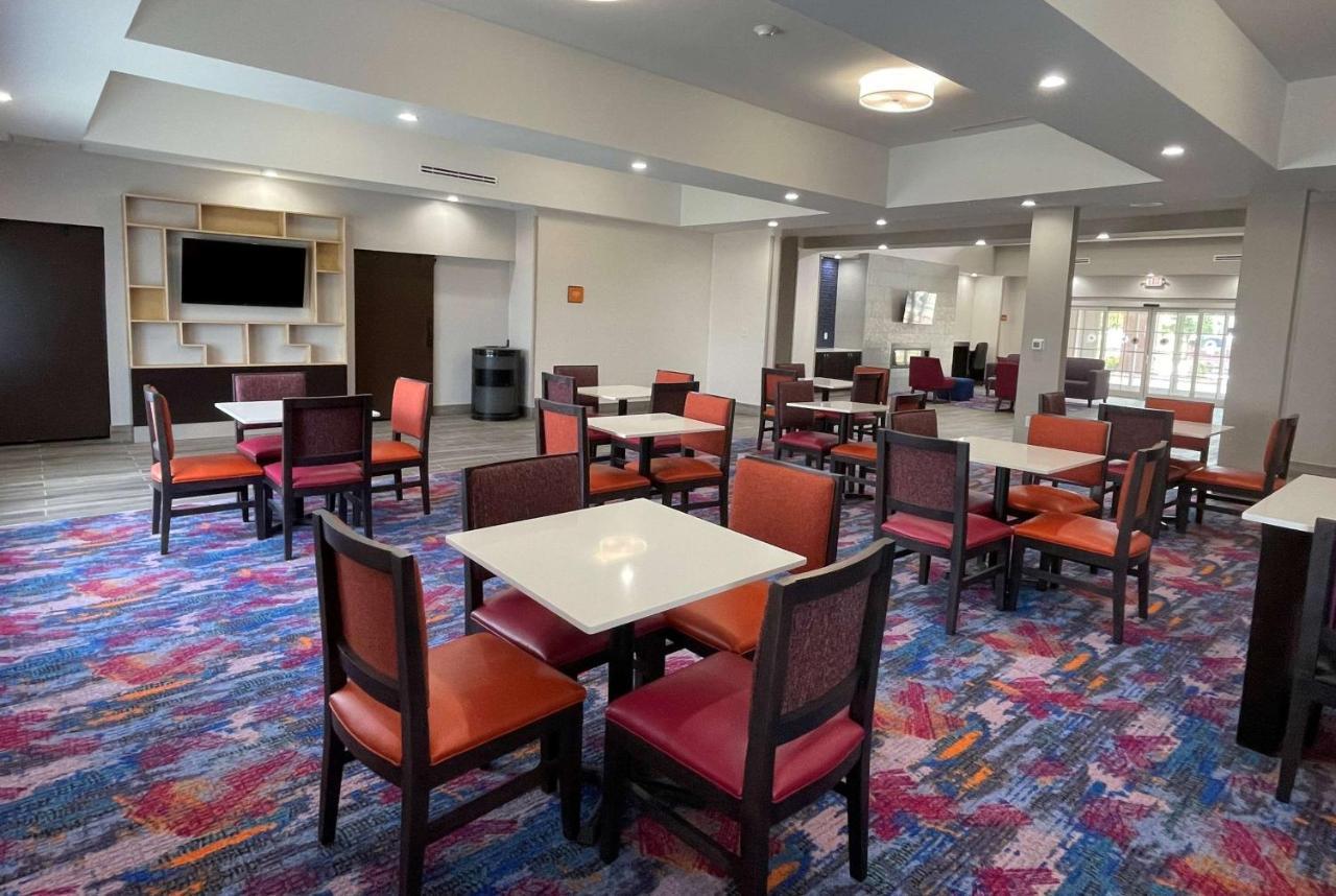 La Quinta Inn And Suites By Wyndham - Шертц Екстер'єр фото
