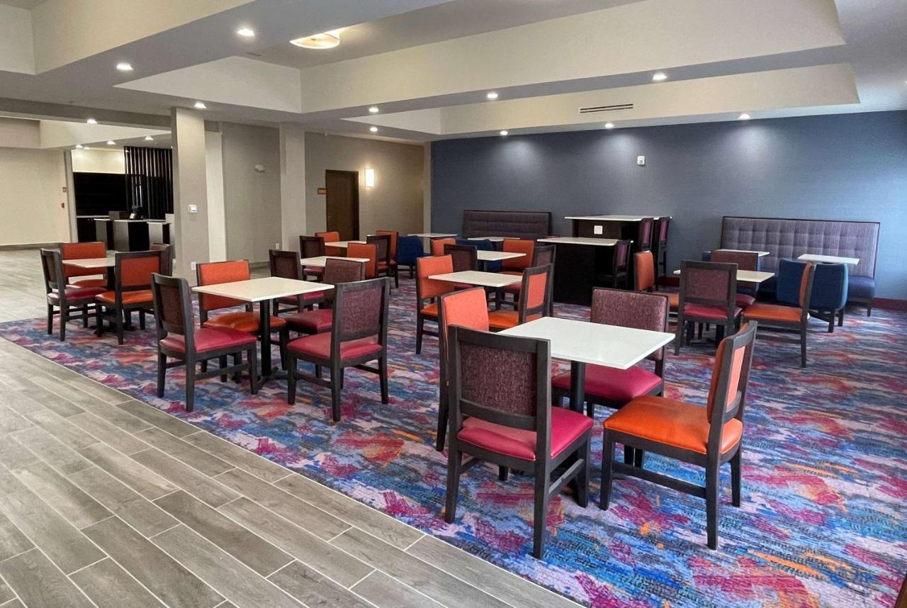La Quinta Inn And Suites By Wyndham - Шертц Екстер'єр фото